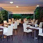 ホテル ホテルエクゼクティブ 4*