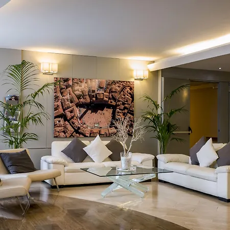 Hotel Executive 4*