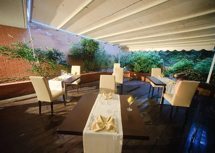 Отель Executive