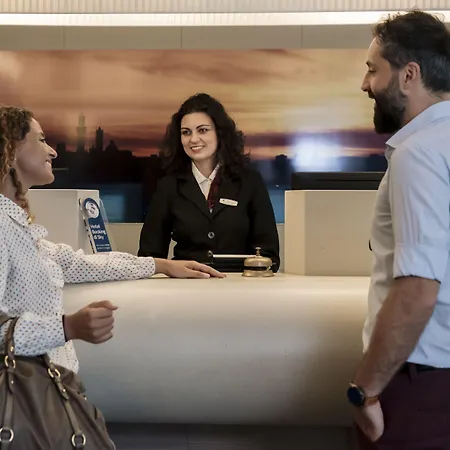 Executive سيينا